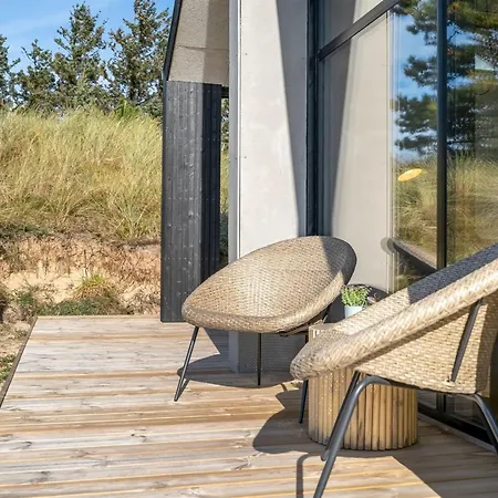 Helga - 900m From The Sea By Interhome *